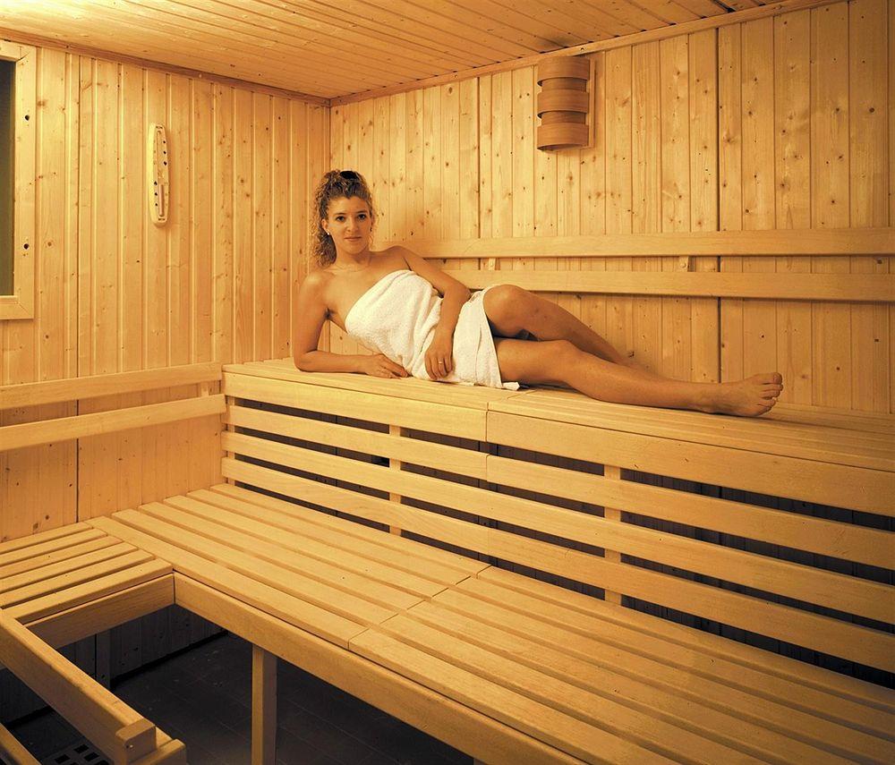 Hotel Duenenschloss Mit Private Spa Zinnowitz Bagian luar foto