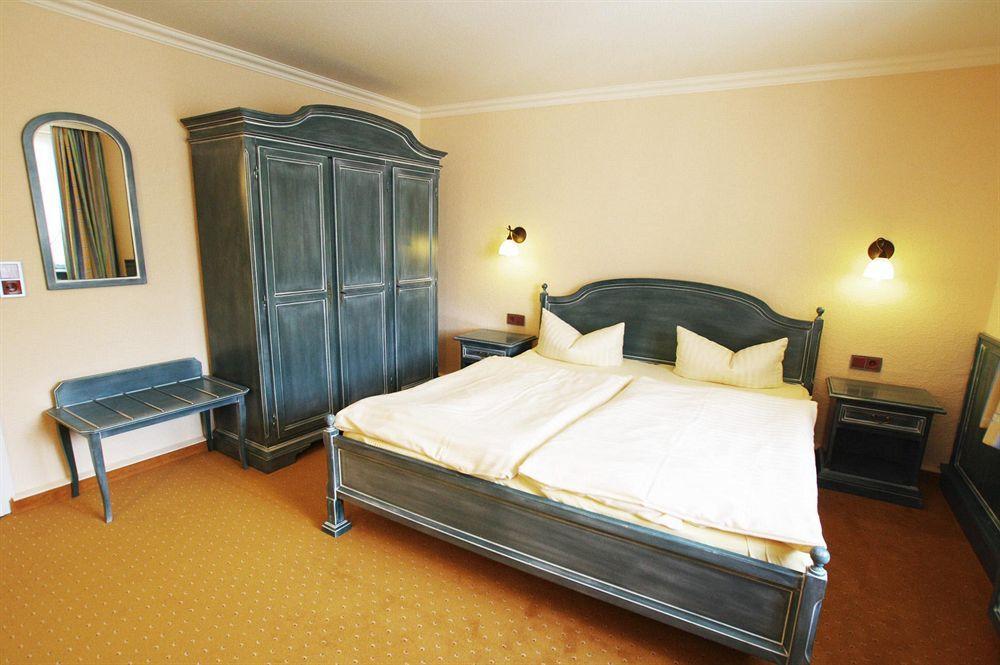 Hotel Duenenschloss Mit Private Spa Zinnowitz Bagian luar foto