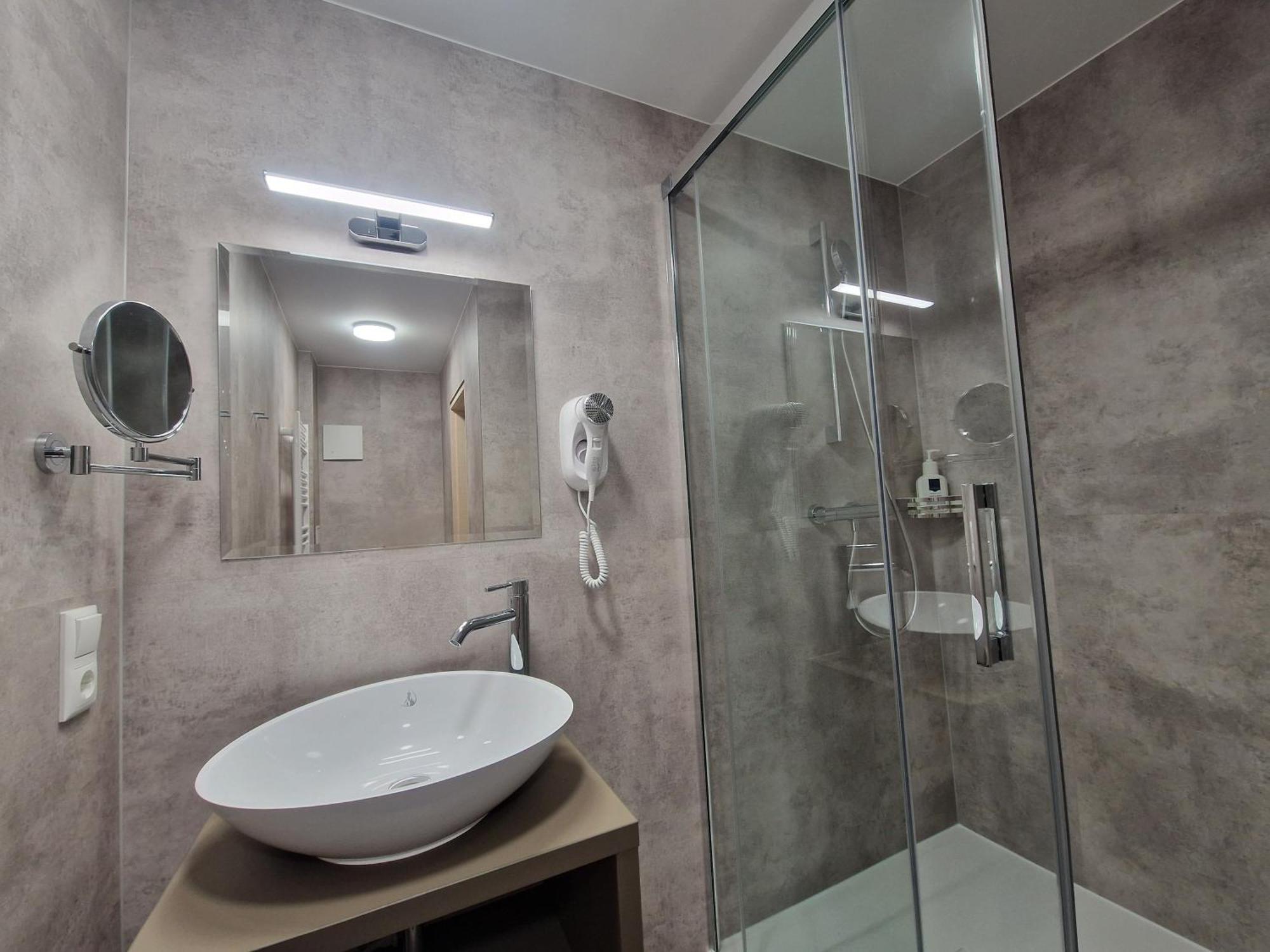 Hotel Duenenschloss Mit Private Spa Zinnowitz Bagian luar foto
